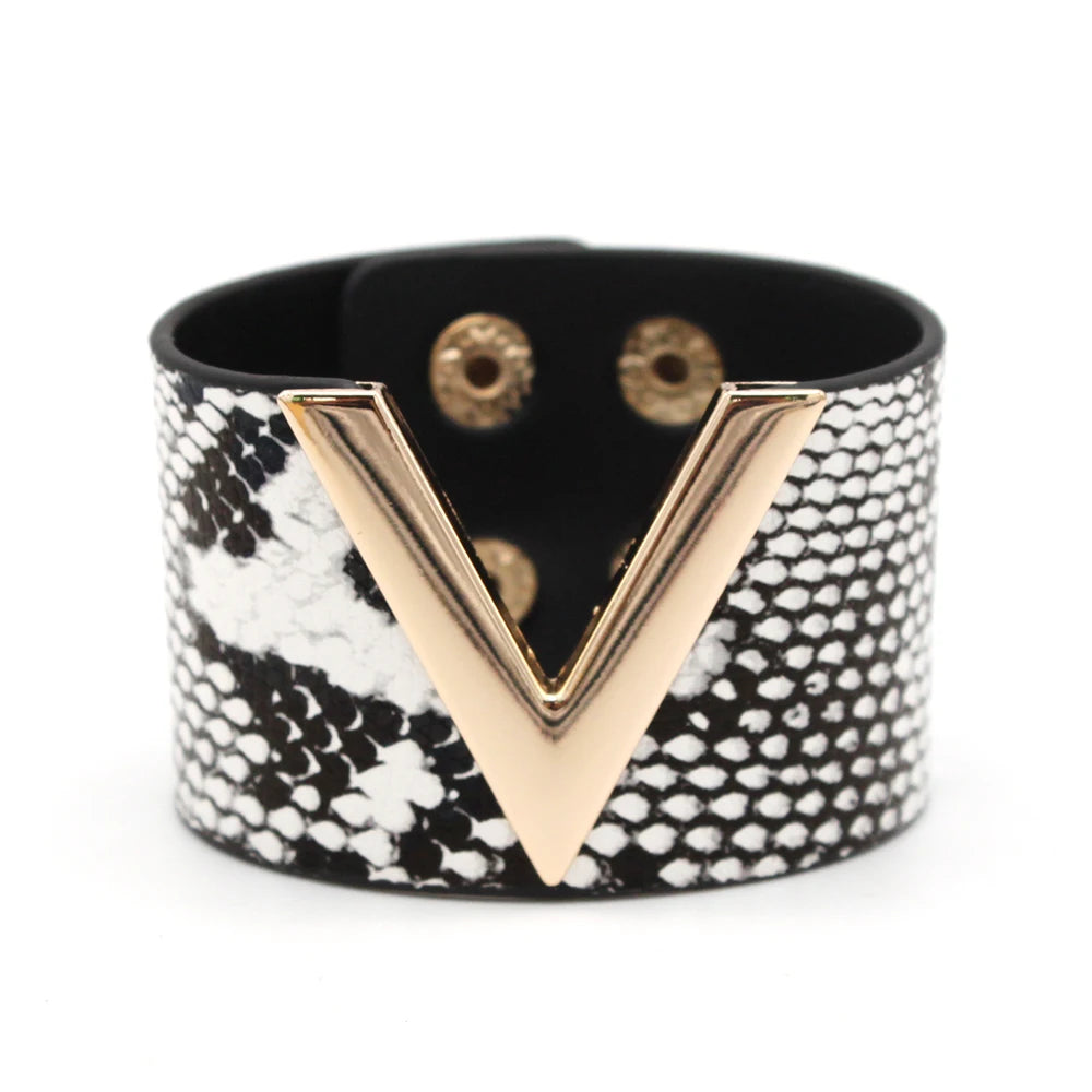 Fashion Cuff PU Leather Bracelet For Women Femme All-Match V  Word Wide Punk Style Soft Jewellery Gift Pulseira